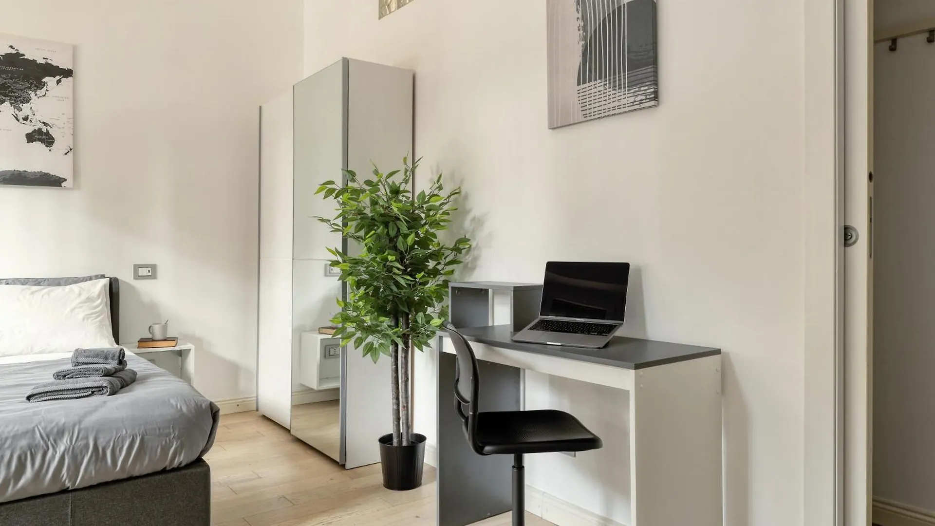Daire San Siro Suite - Close To The Stadium And Fiera Milano