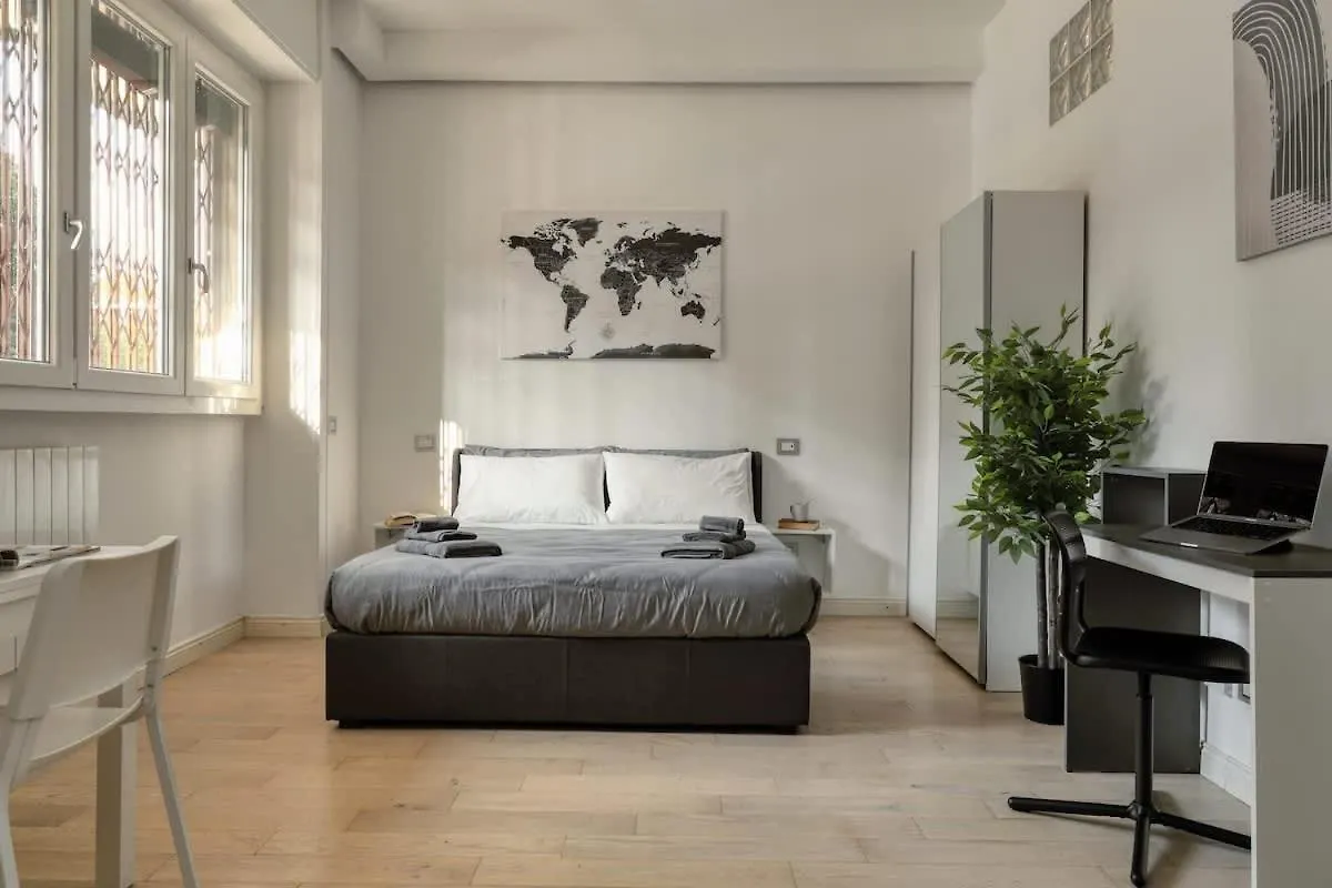 Daire San Siro Suite - Close To The Stadium And Fiera Milano İtalya