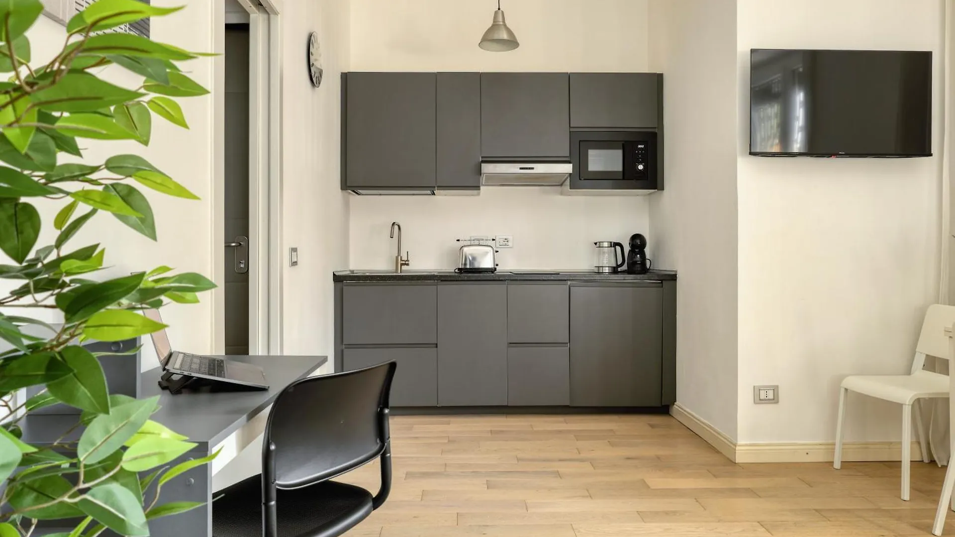 Apartment San Siro Suite - Close To The Stadium And Fiera Milan
